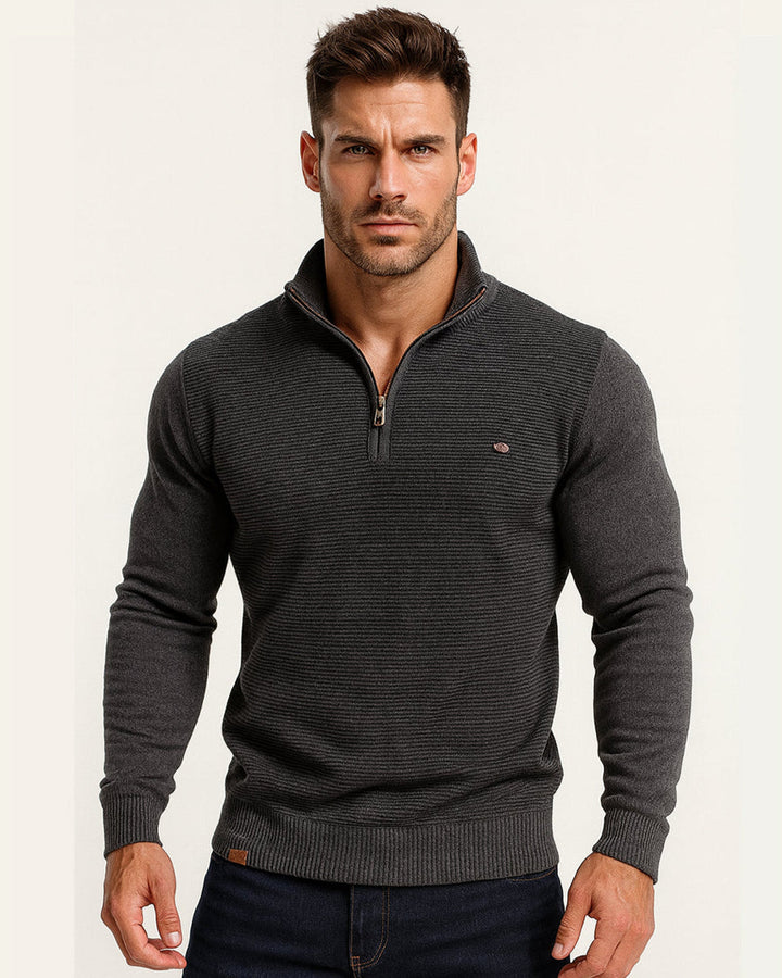 Stylish men's half-zip pullover, long sleeve & comfortable, perfect for men's fashion.