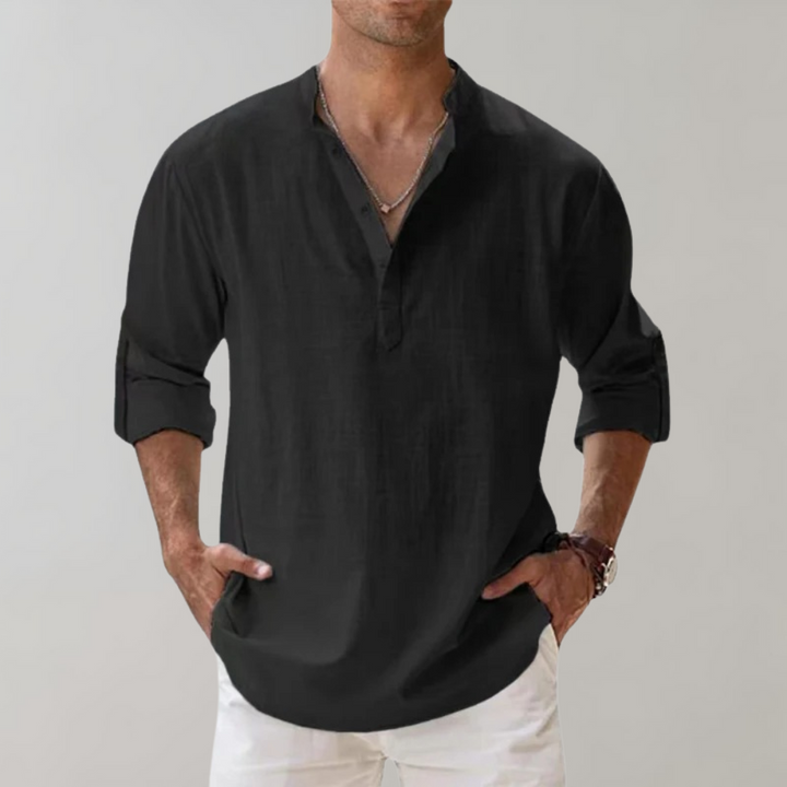 Comfortable men's shirt, perfect for everyday fashion. A stylish top for casual and business casual looks.