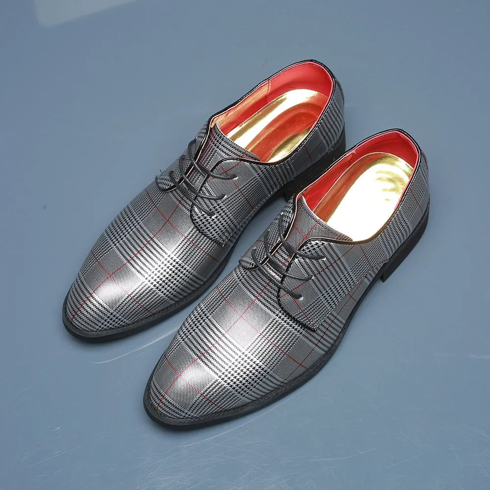 Sophisticated men's lace-up oxford shoes with eye-catching plaid contrast. Great for formal & business style.