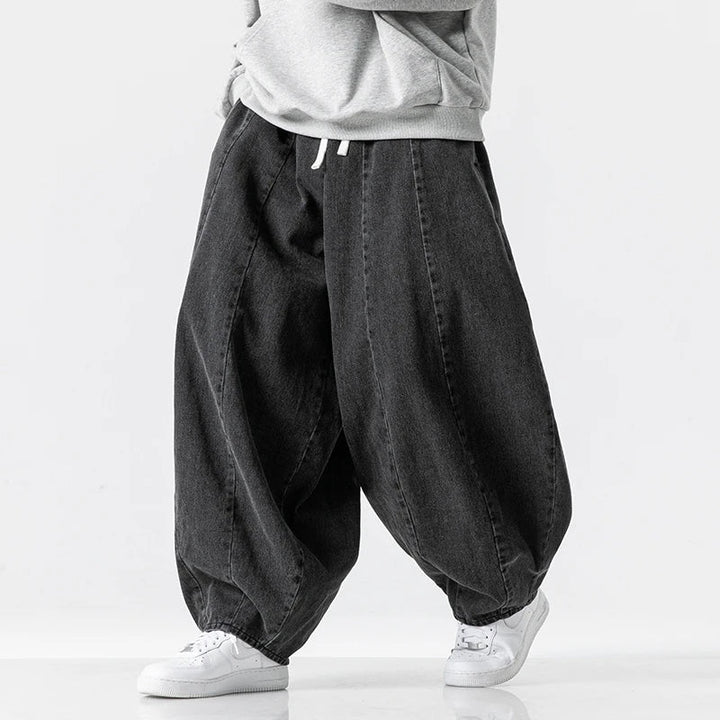 Men's Frontier relaxed fit jogger pants for comfort, ideal for casual and everyday wear.