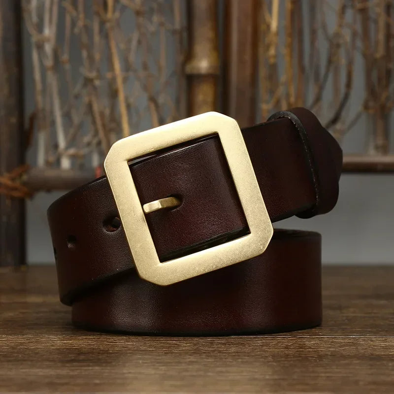 Brown full-grain leather men's casual belt. Durable, premium accessory with brass buckle, ideal for everyday wear.