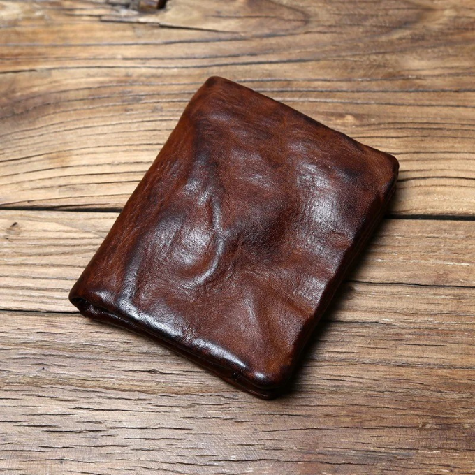 Interior view of a full-grain leather men's wallet with spacious cash compartment. Classic and functional.