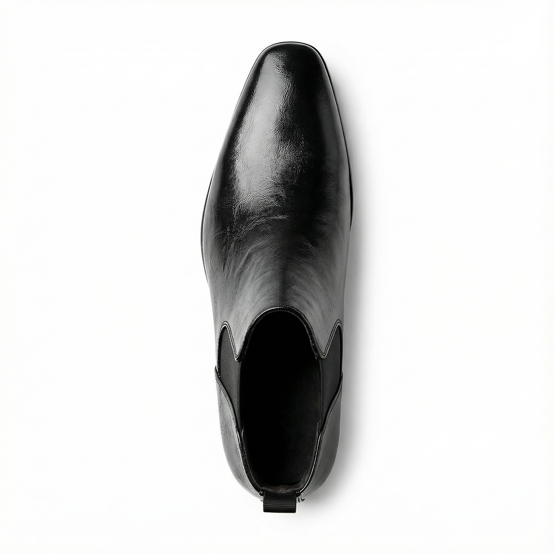 Versatile men's full-grain leather Chelsea boots, suitable for smart casual and dress looks.
