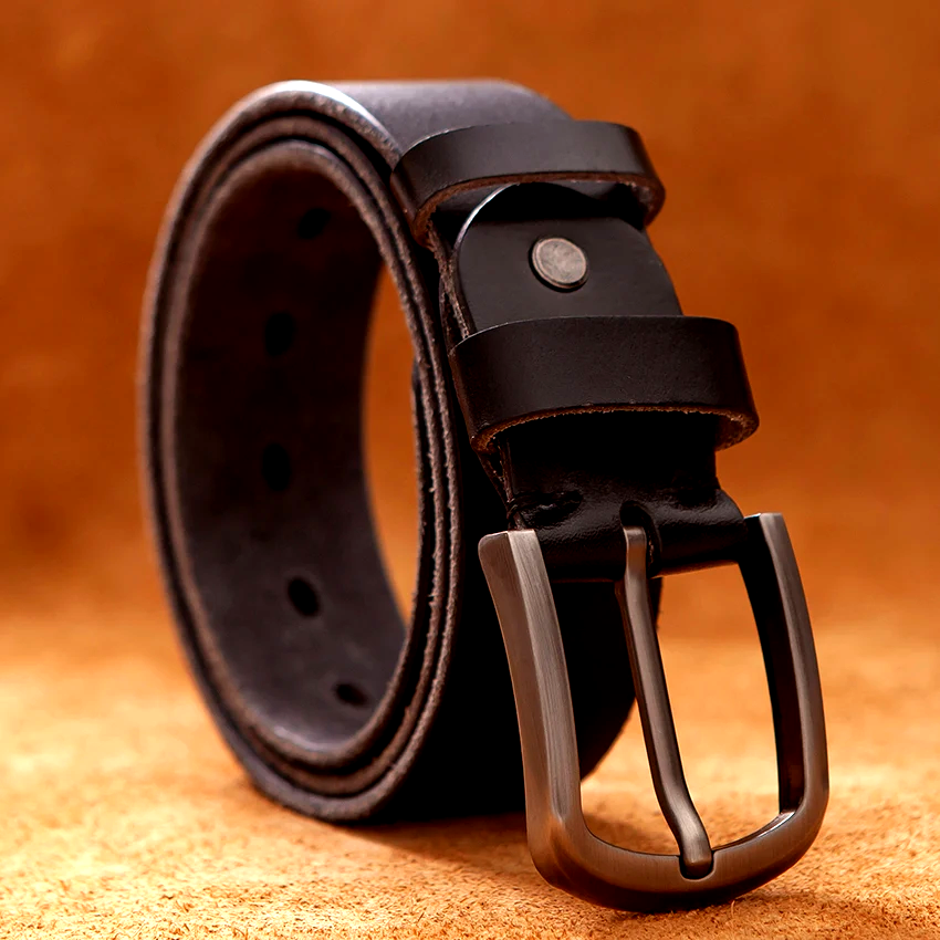 Stylish men's brown leather belt featuring a classic vintage buckle, ideal for casual or formal wear.