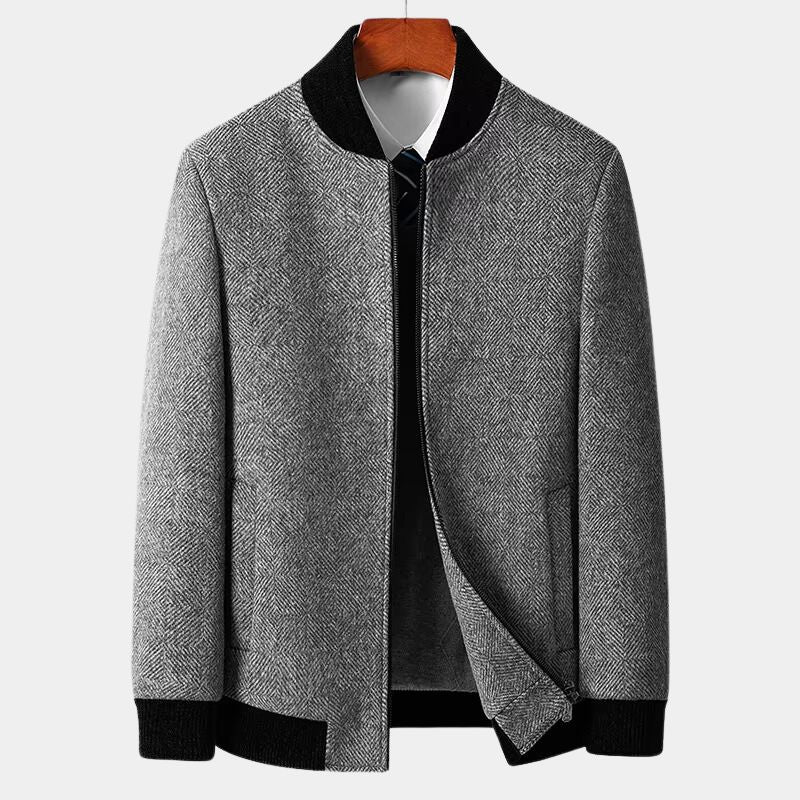 Versatile men's gray Gianni tailored jacket, ideal sophisticated outerwear for both casual and formal occasions.