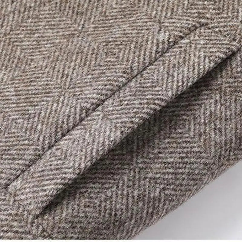 Elegant men's tailored jacket by Gianni, a premium fashion outerwear for a sharp, sophisticated look.