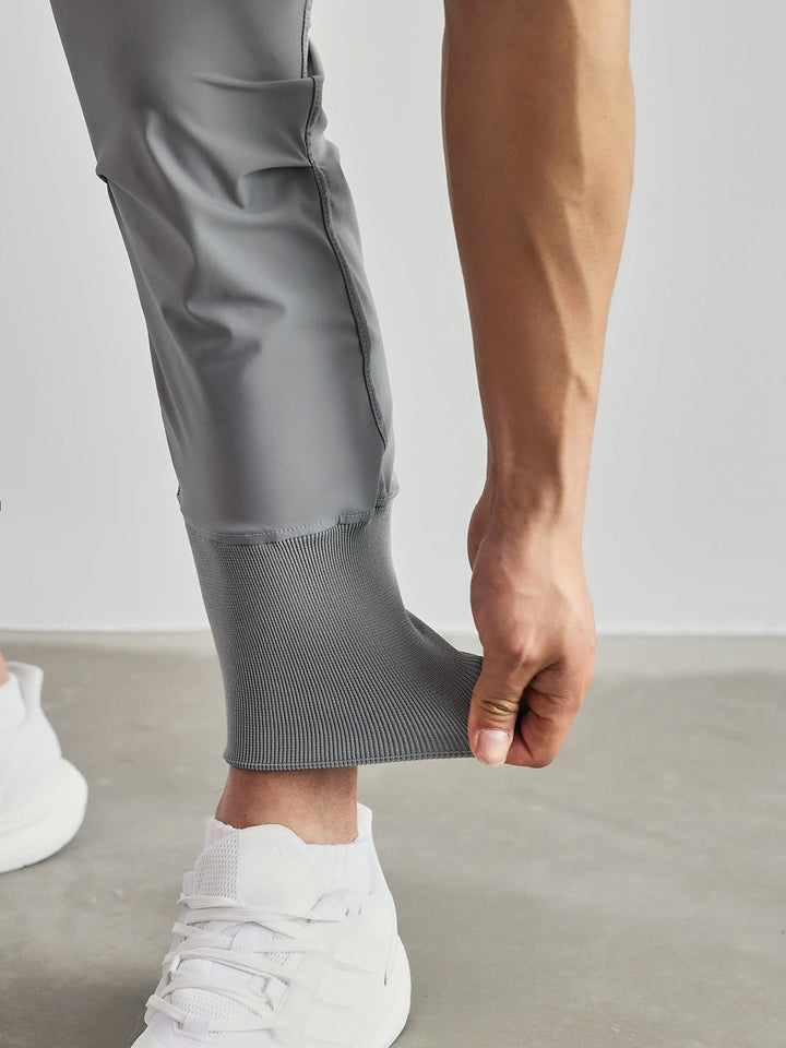 Relaxed men's Granada joggers, perfect for casual street style & comfortable everyday adventures.
