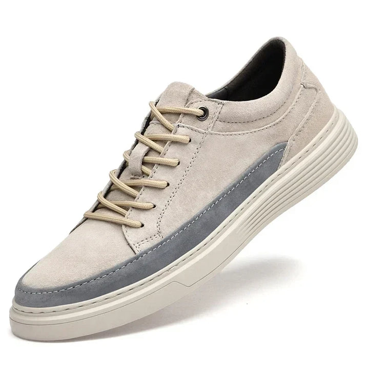 Fashionable men's leather suede sneakers, ensuring everyday comfort and a stylish, versatile appearance.