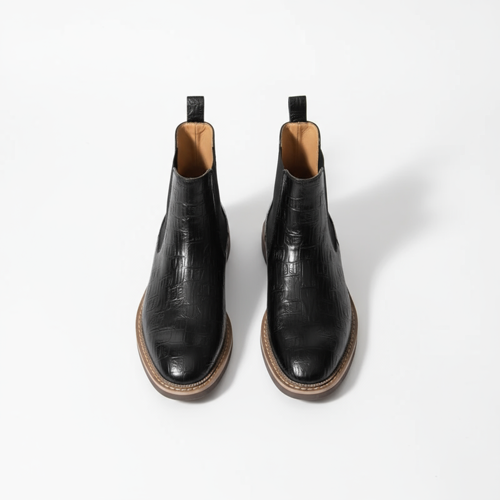Fashionable men's Grayson leather Chelsea boots. A timeless pull-on style, ideal for elevating any men's outfit.