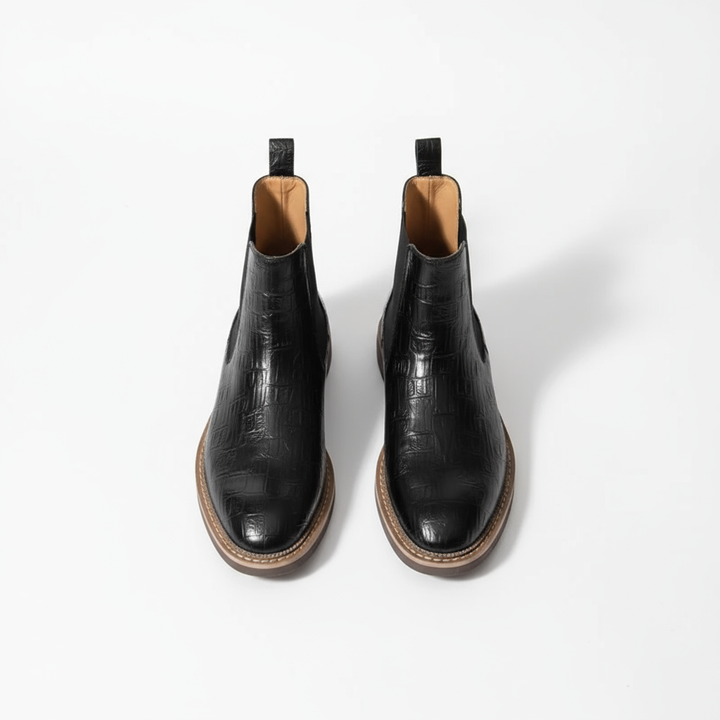 Fashionable men's Grayson leather Chelsea boots. A timeless pull-on style, ideal for elevating any men's outfit.