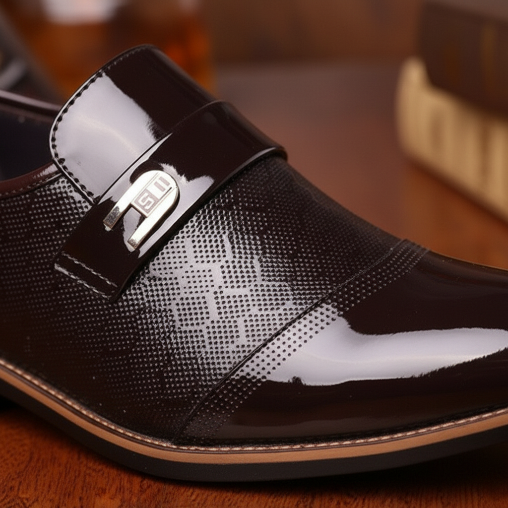 High-quality men's leather dress shoes, Oxford style, offering comfort and sophistication for formal wear.