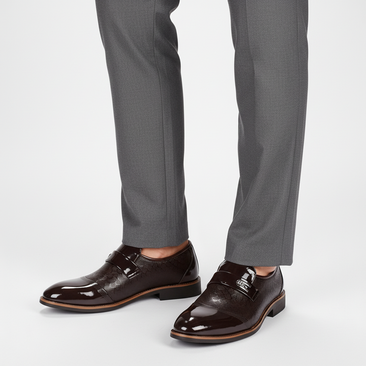Stylish 'Raul' men's leather Oxford dress shoes, ideal for a polished look in any formal or business setting.