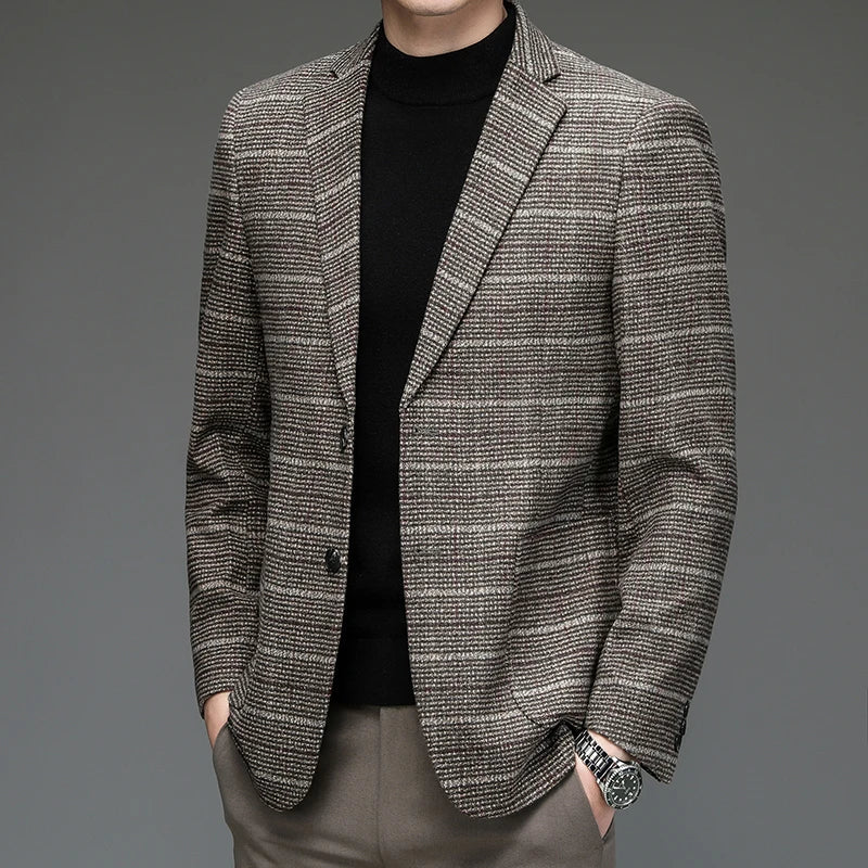 Navy blue men's Harrington blazer, slim fit for a modern and sharp look. Perfect for smart casual outfits.