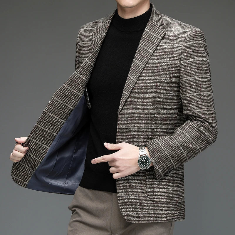 Camel men's Harrington blazer, a stylish and sophisticated jacket for diverse men's fashion looks.