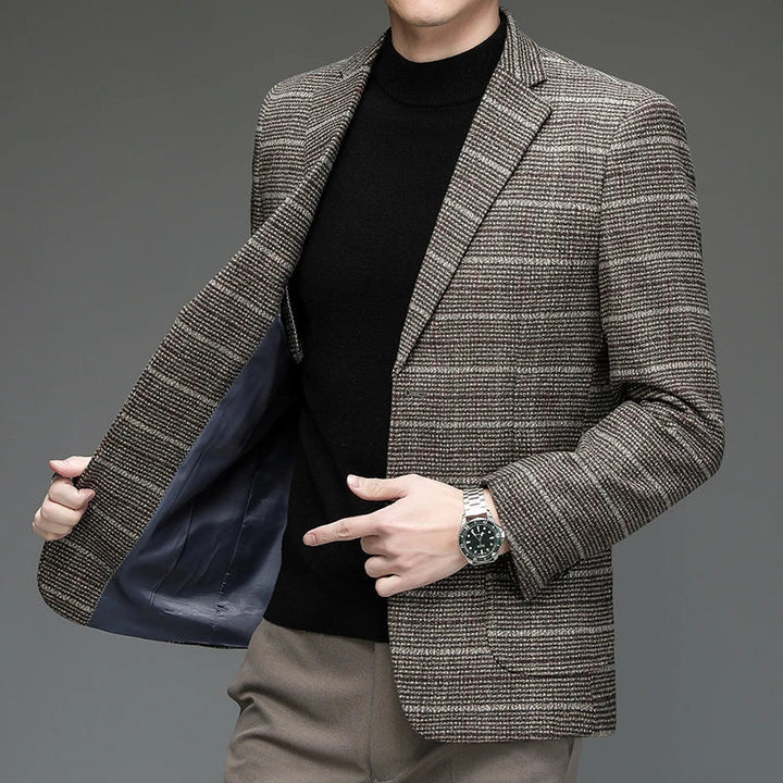 Camel men's Harrington blazer, a stylish and sophisticated jacket for diverse men's fashion looks.