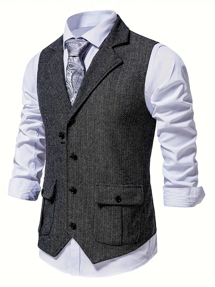 Men's tailored herringbone jacket, perfect for a sophisticated and modern business attire.
