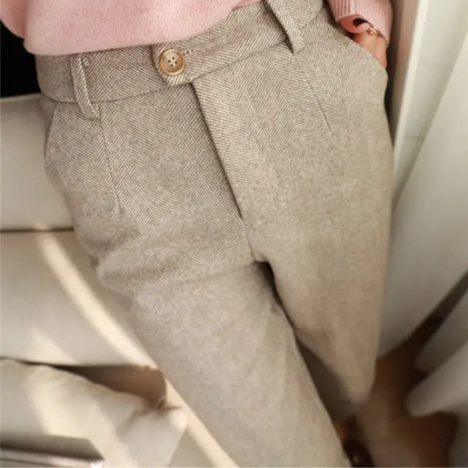 Stylish men's herringbone wool trousers, a classic choice for dress, business, and formal events.