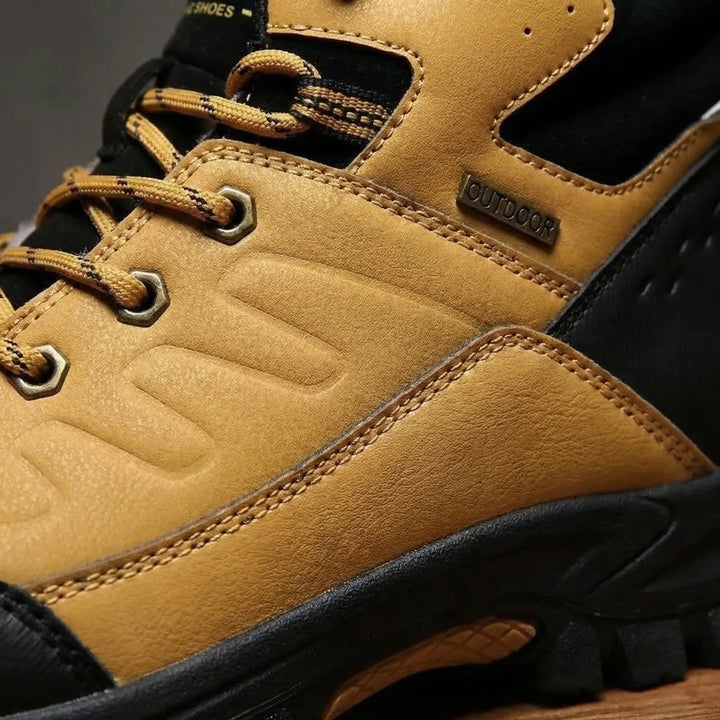 Rugged men's winter hiking boots providing warmth & ankle support. Perfect for challenging outdoor adventures.