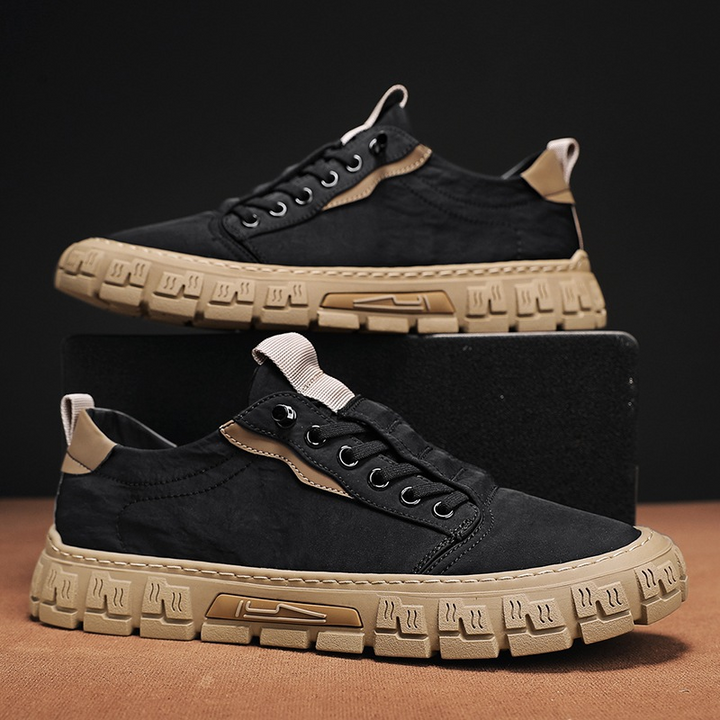 Lightweight Men's Highland Premium athletic sneakers, offering premium comfort and modern men's style.