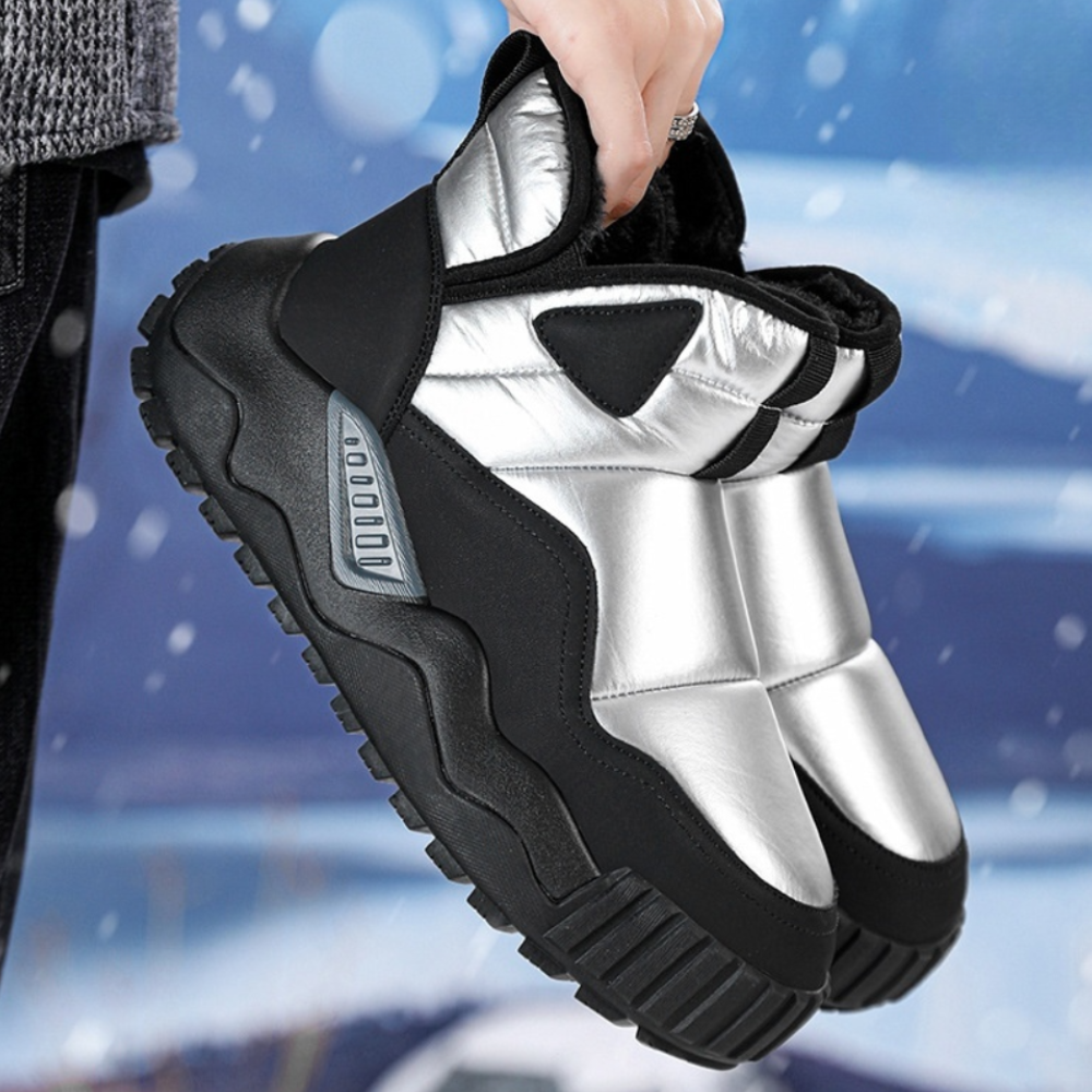 Durable men's NordicTrail winter boots, insulated & slip-resistant for outdoor adventures in snow.