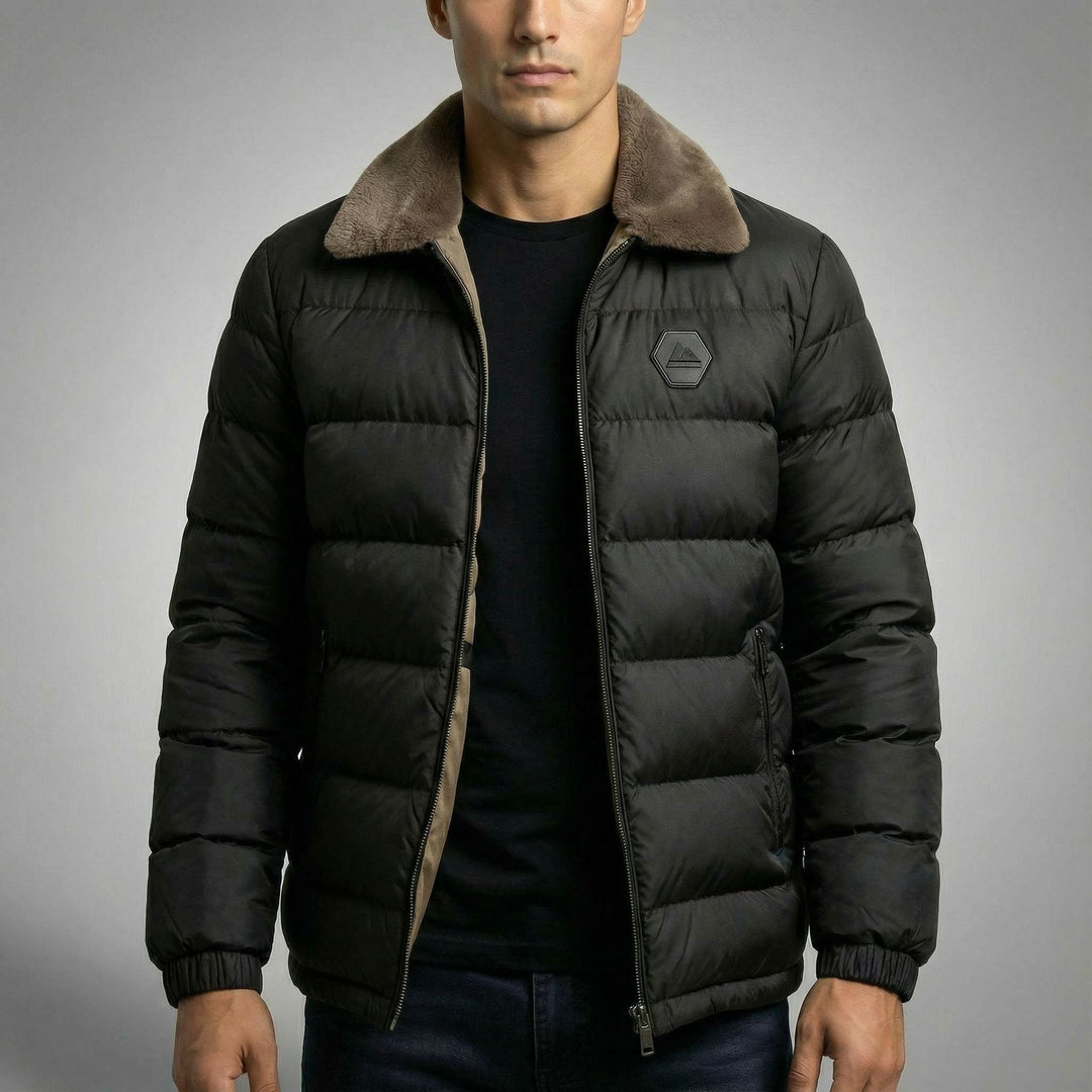 Warm men's puffer jacket with insulation, ideal for extreme cold winter weather. Stylish & functional outerwear.