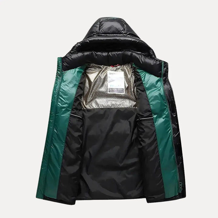 Durable men's insulated quilted puffer jacket, a modern winter coat for ultimate warmth & protection.