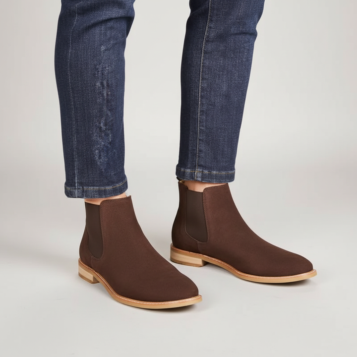 Pair of black men's insulated Connor winter boots, highlighting water-resistant material