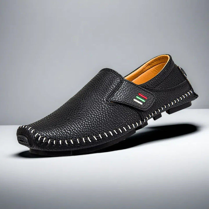 Versatile men's loafers: Italian-inspired slip-on dress shoes or comfortable casual footwear.