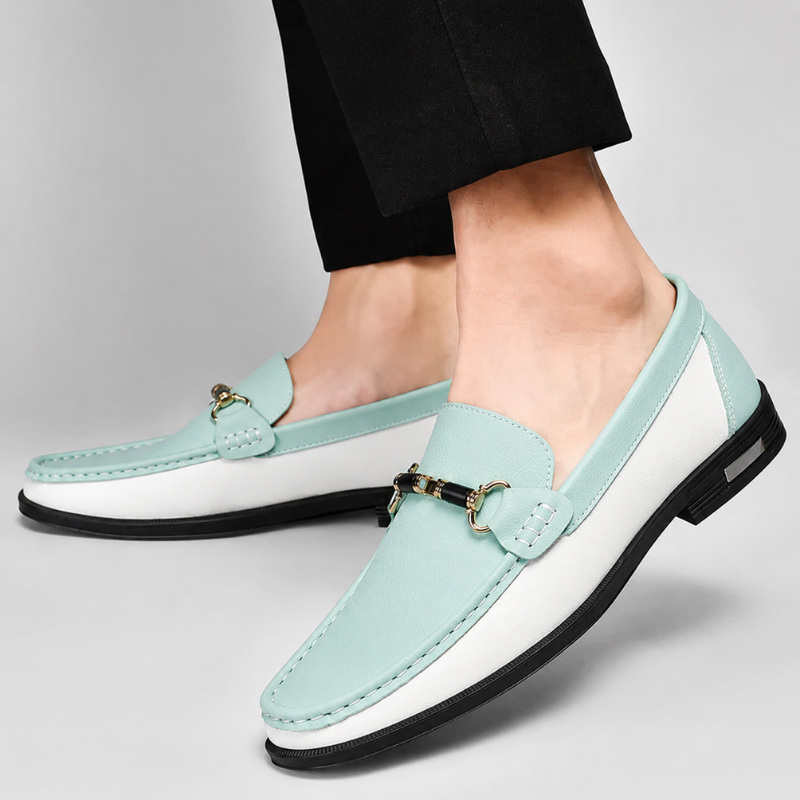 Formal men's shoes: luxurious Italian loafers in dark brown, offering sleek style & comfort.