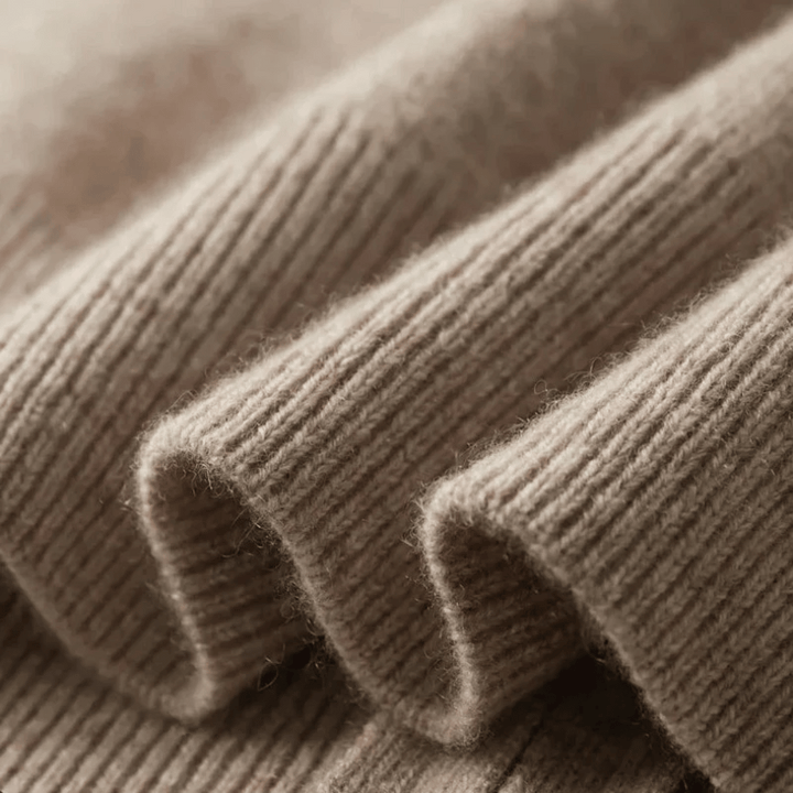 Effortless style cardigan: Man modeling a collared men's knit cardigan, showing its versatile fit for smart casual outfits.