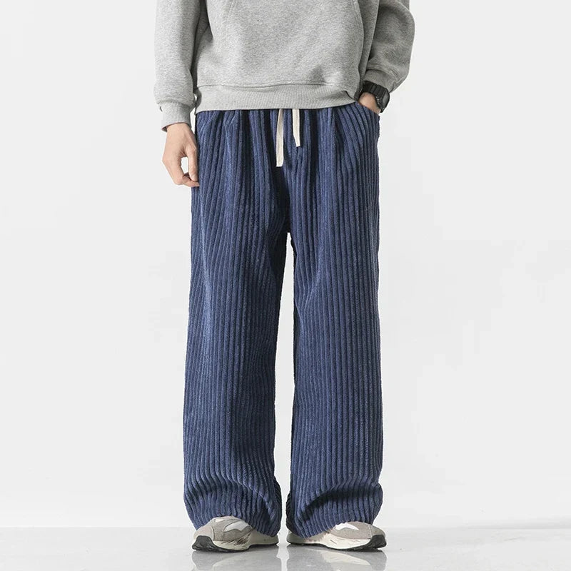 Straight leg, relaxed fit men's Kyoto pants. Minimalist design, ideal for modern everyday fashion.