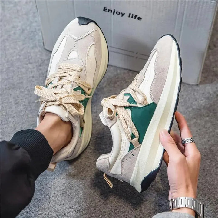 Stylish men's Lars elastic sneakers. Versatile athletic casual footwear for comfort & everyday fashion.