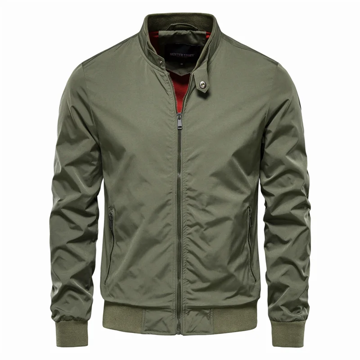 Lightweight men's bomber jacket, perfect for summer casual wear. Sporty Levi's outerwear for stylish men.