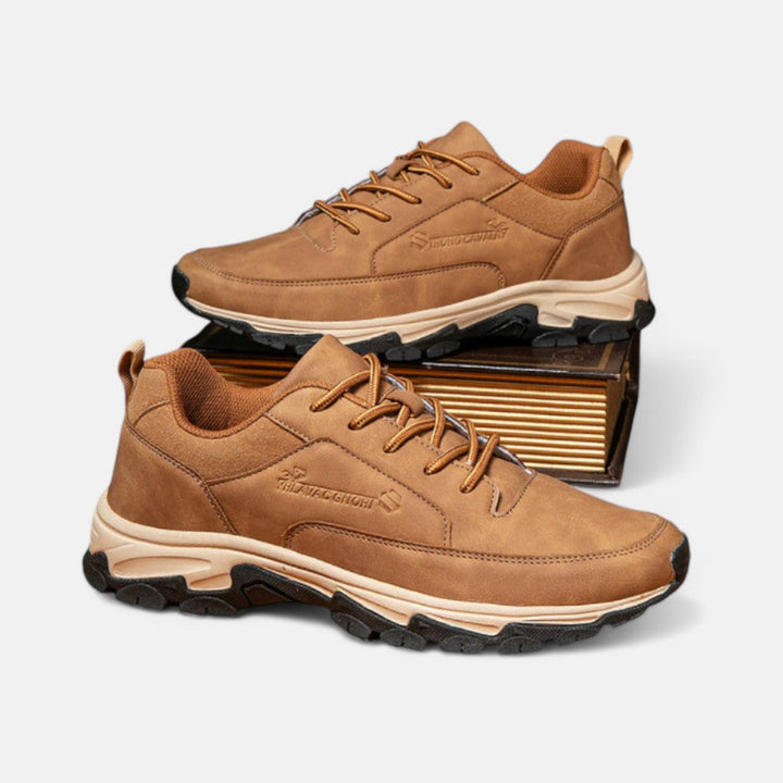 Sporty men's lace-up footwear, designed for maximum comfort and style in any casual setting.