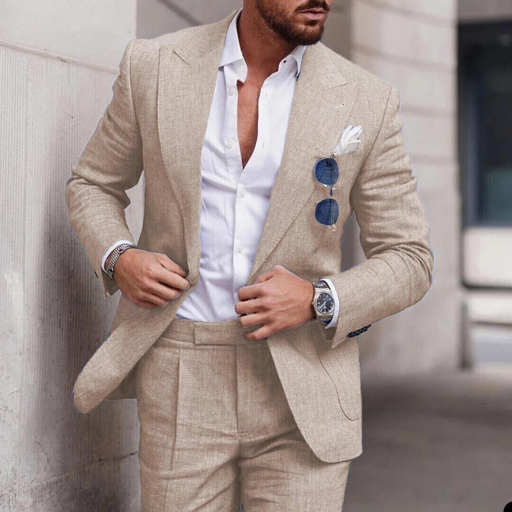 Stylish men's 2-piece summer outfit, a casual set for beach days or resort wear with tailored fit.