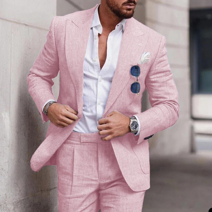 Lightweight men's beach suit, ideal for summer fashion. This casual 2-piece set offers a tailored fit.