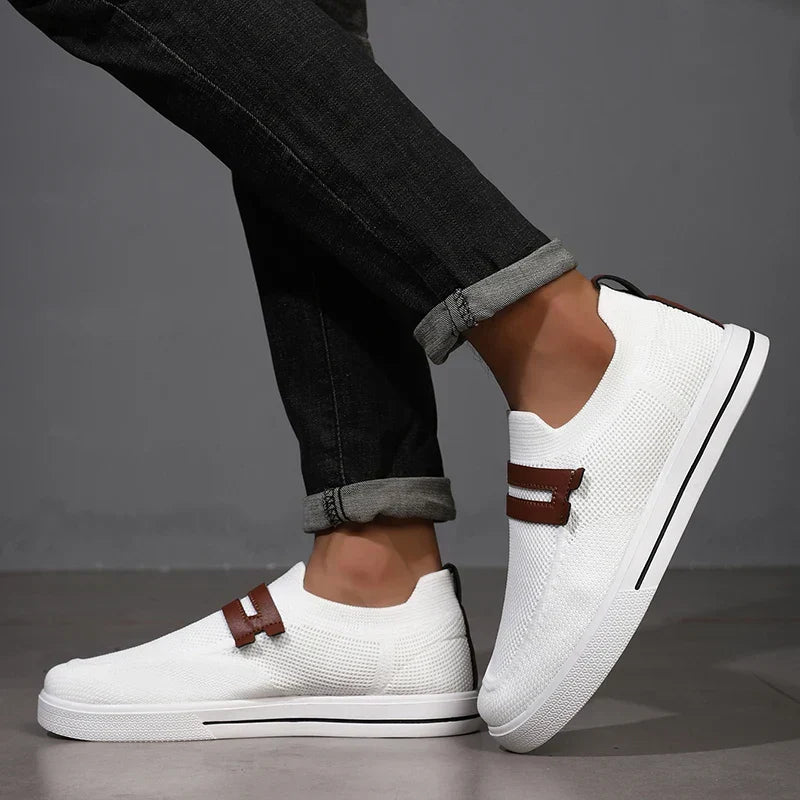 Stylish men's breathable mesh slip-on shoes, lightweight casual footwear ideal for daily walks.