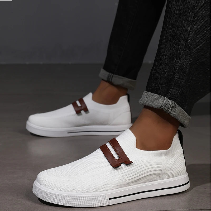 Lightweight men's breathable mesh slip-on shoes, designed for comfort, casual wear, and walking.