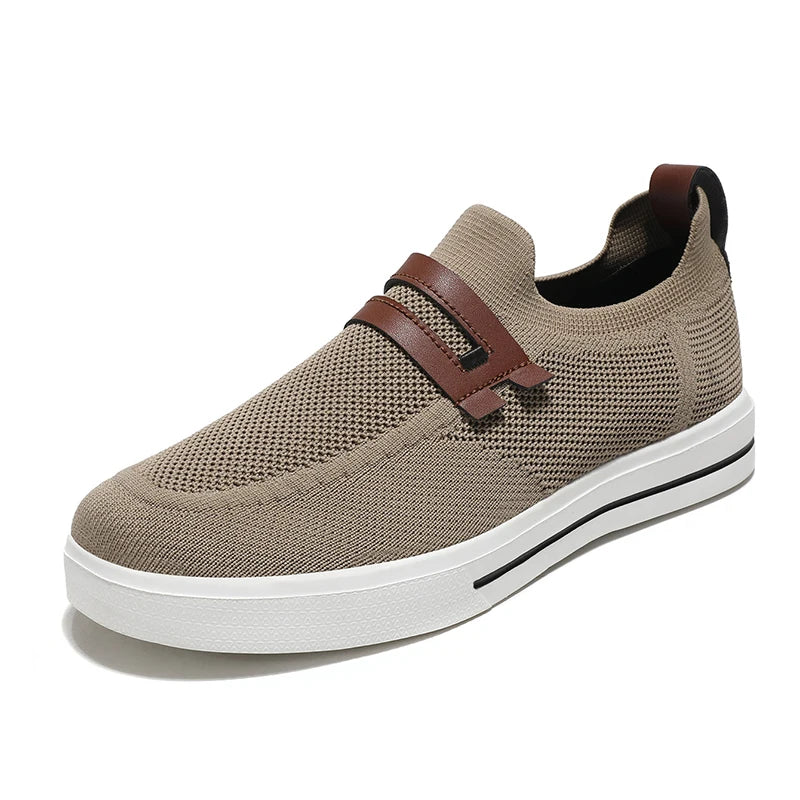 Breathable men's mesh slip-on shoes, lightweight and comfortable for casual wear and active walking.
