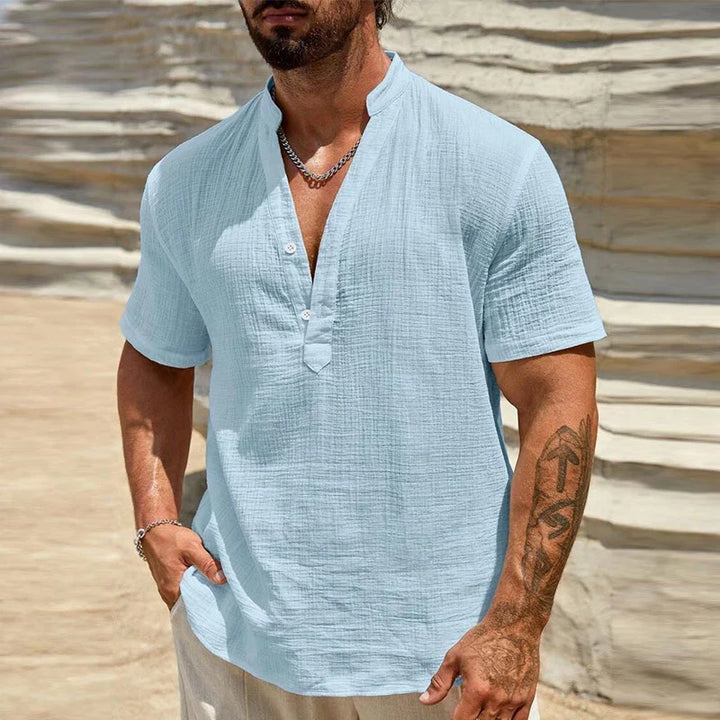 Relaxed fit men's summer polo shirt, comfortable and breathable for everyday warm weather style. Short sleeve.