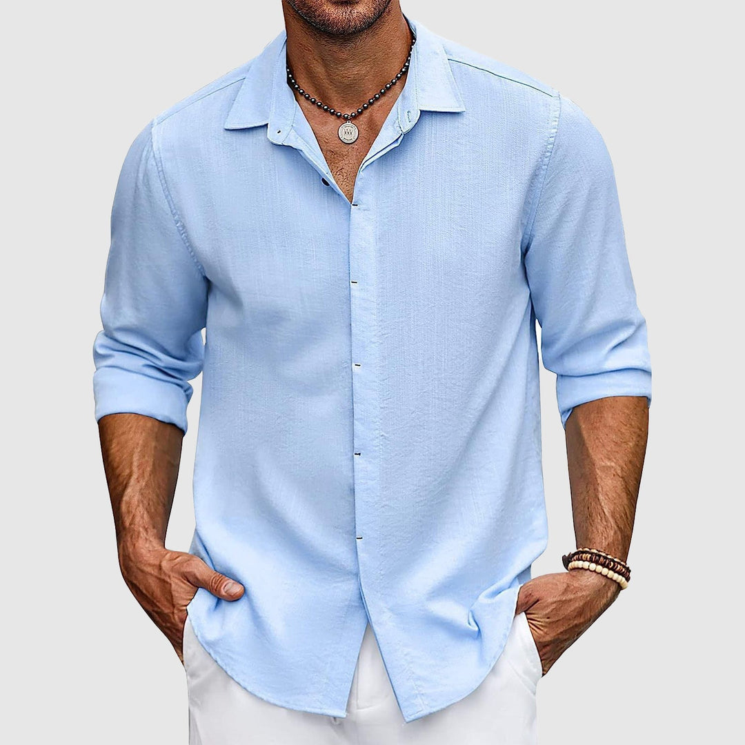 Men's lightweight button-up shirt in a classic design, perfect for versatile everyday wear and comfort.