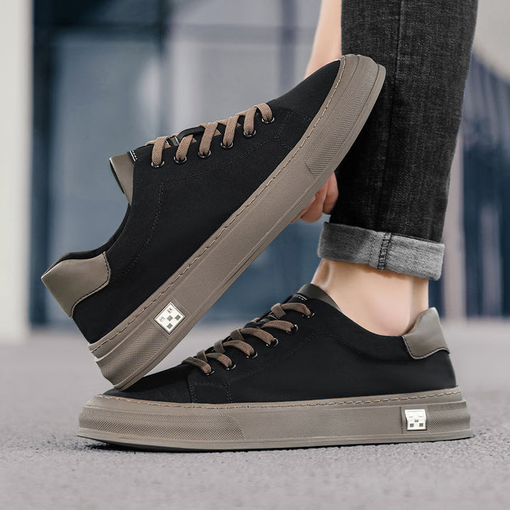 Versatile men's lightweight sneakers, perfect for casual wear, walking, and all-day comfort.