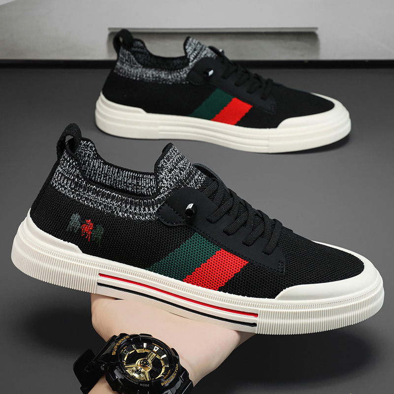 Men's performance-driven lightweight sneakers, perfect for active casual use.