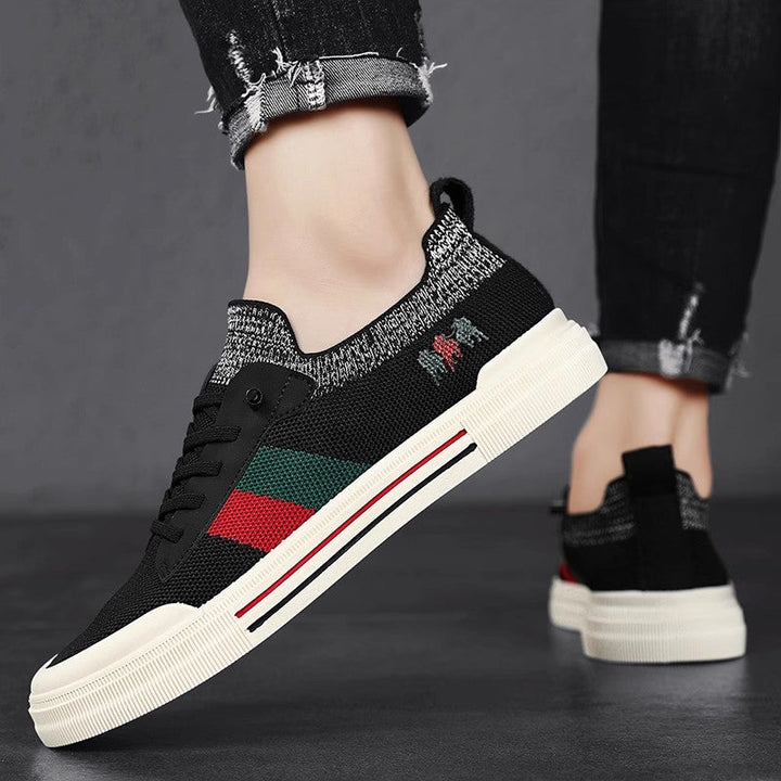 Durable men's comfort athletic shoes, built for lightweight everyday walking.