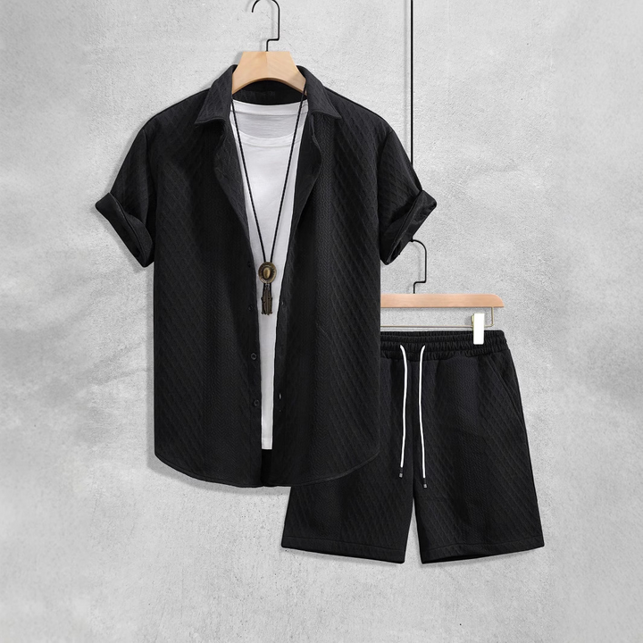 Men's casual summer beach set: short-sleeve shirt & matching shorts. Ideal for vacation loungewear.