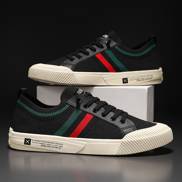 Durable men's lace-up sneakers. Lightweight & breathable for all-day comfort during casual or active wear.