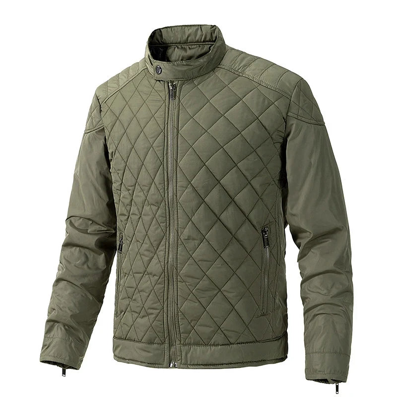 Casual men's fall jacket, lightweight quilted design, snap collar. Stylish outerwear for cool weather.
