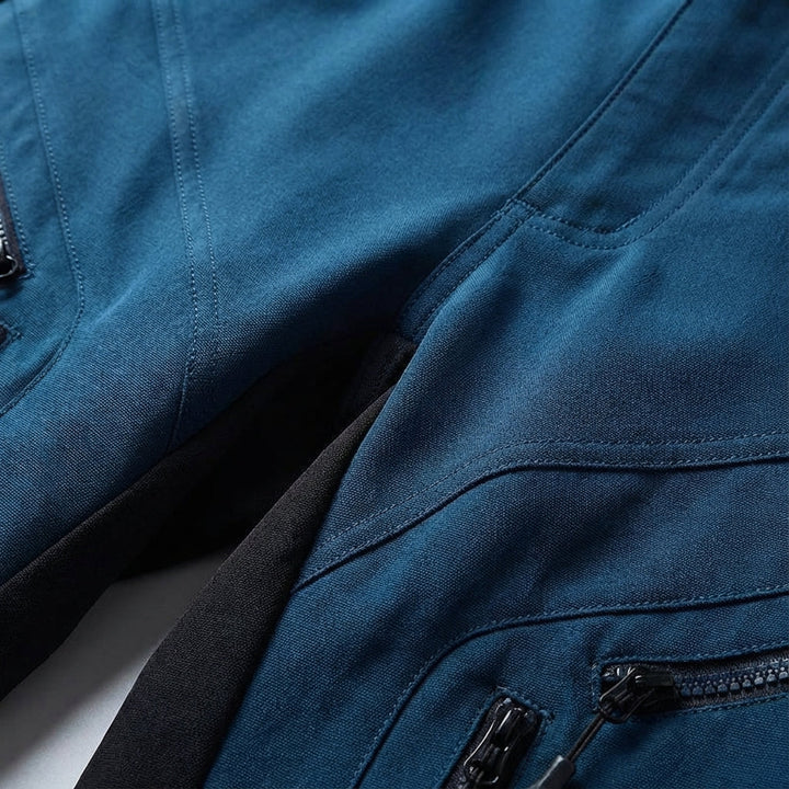 Men's lightweight activewear shorts, ideal for sports, training, and casual wear. Quick-dry performance.