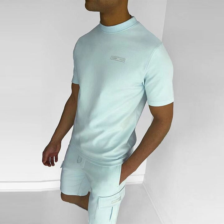 Complete men's summer fashion set: stylish & lightweight two-piece outfit, perfect for casual wear and warm climates.