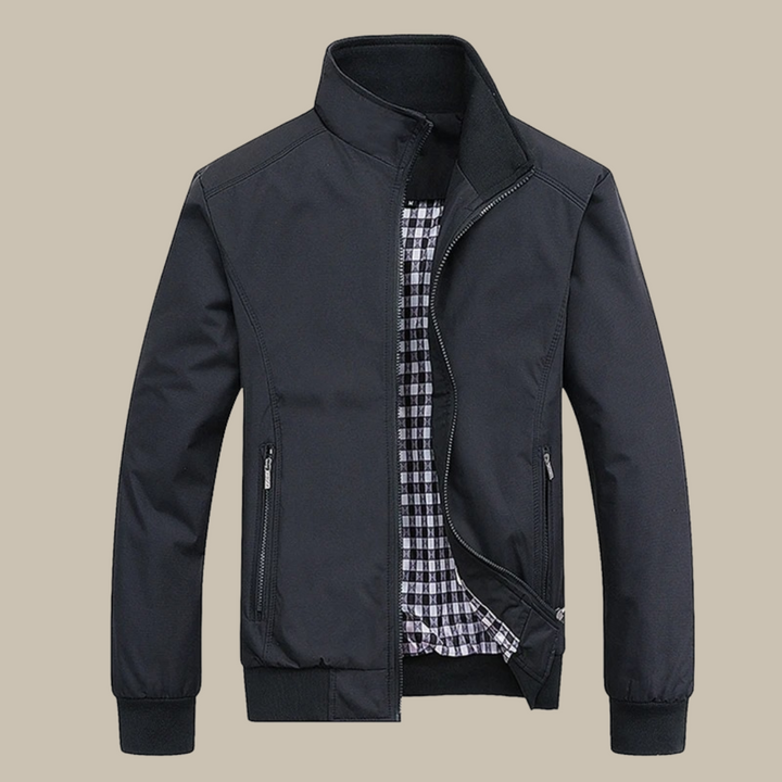 Breathable men's summer windbreaker, a lightweight casual jacket perfect for versatile outerwear.